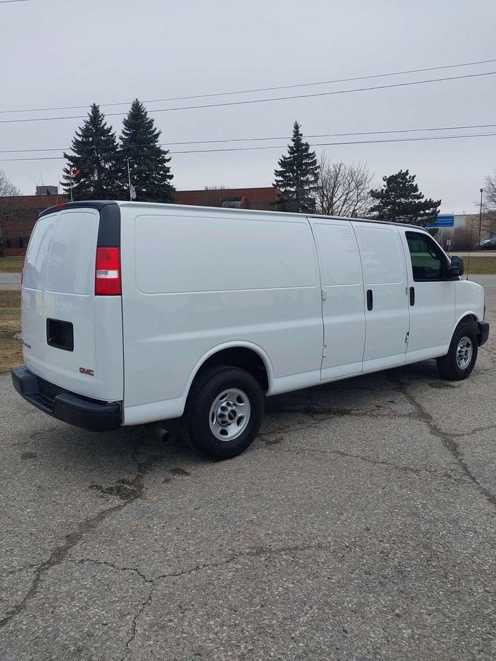 2019 GMC Savana 3500 Extended 6.0L V8 Photo