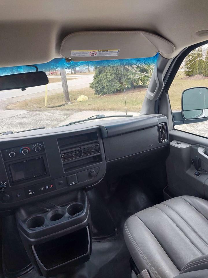 2019 GMC Savana 3500 Extended 6.0L V8 Photo