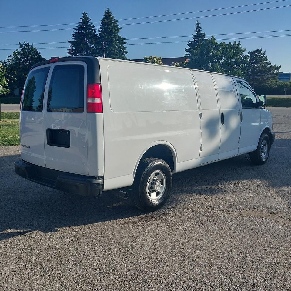 2019 Chevrolet Express 2500 V6 Cargo Van 155" WB Photo4