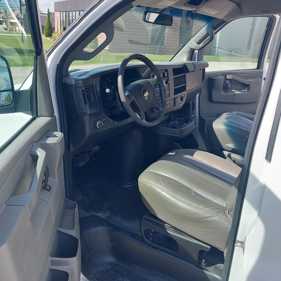 2019 Chevrolet Express 2500 V6 Cargo Van 155" WB Photo
