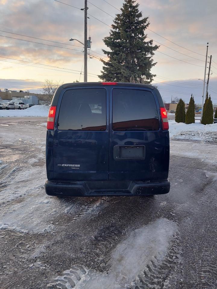 2014 Chevrolet Express 3500 LT 15 Passenger 6.0L V8 Photo3