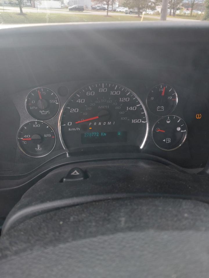 2014 Chevrolet Express 3500 LT 15 Passenger 6.0L V8 Photo