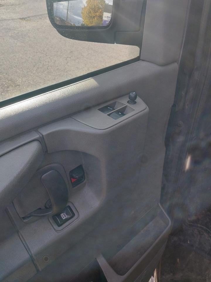 2014 Chevrolet Express 3500 LT 15 Passenger 6.0L V8 Photo