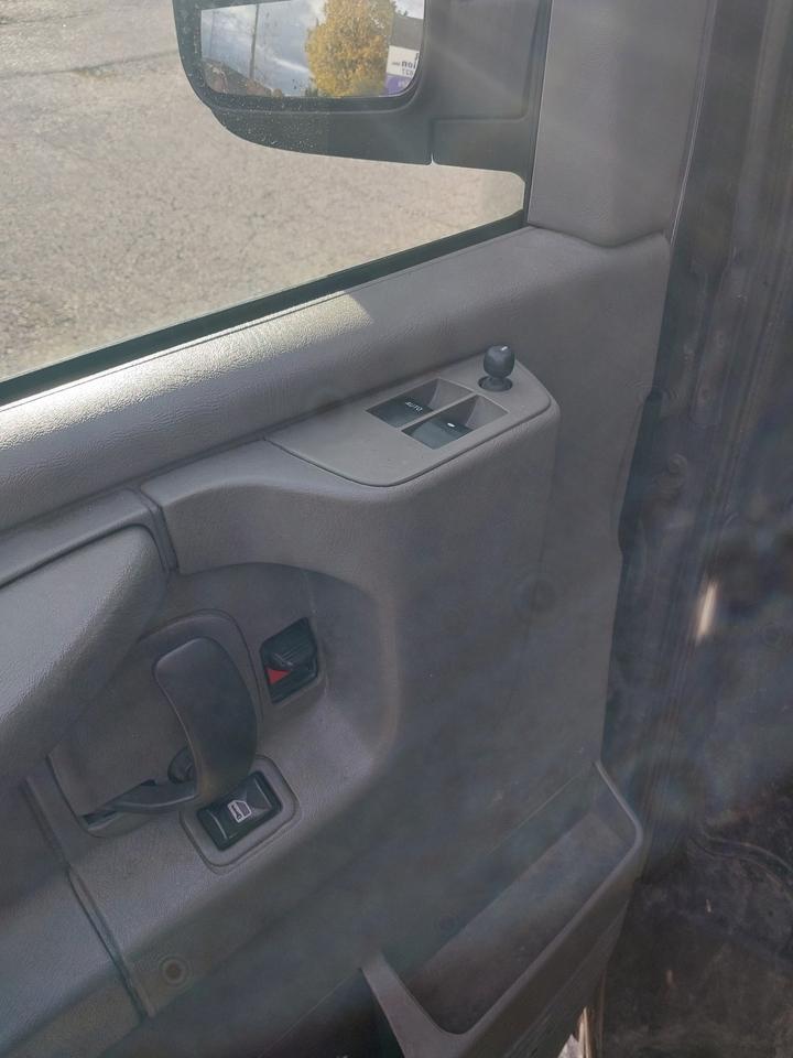 2014 Chevrolet Express 3500 LT 15 Passenger 6.0L V8 Photo