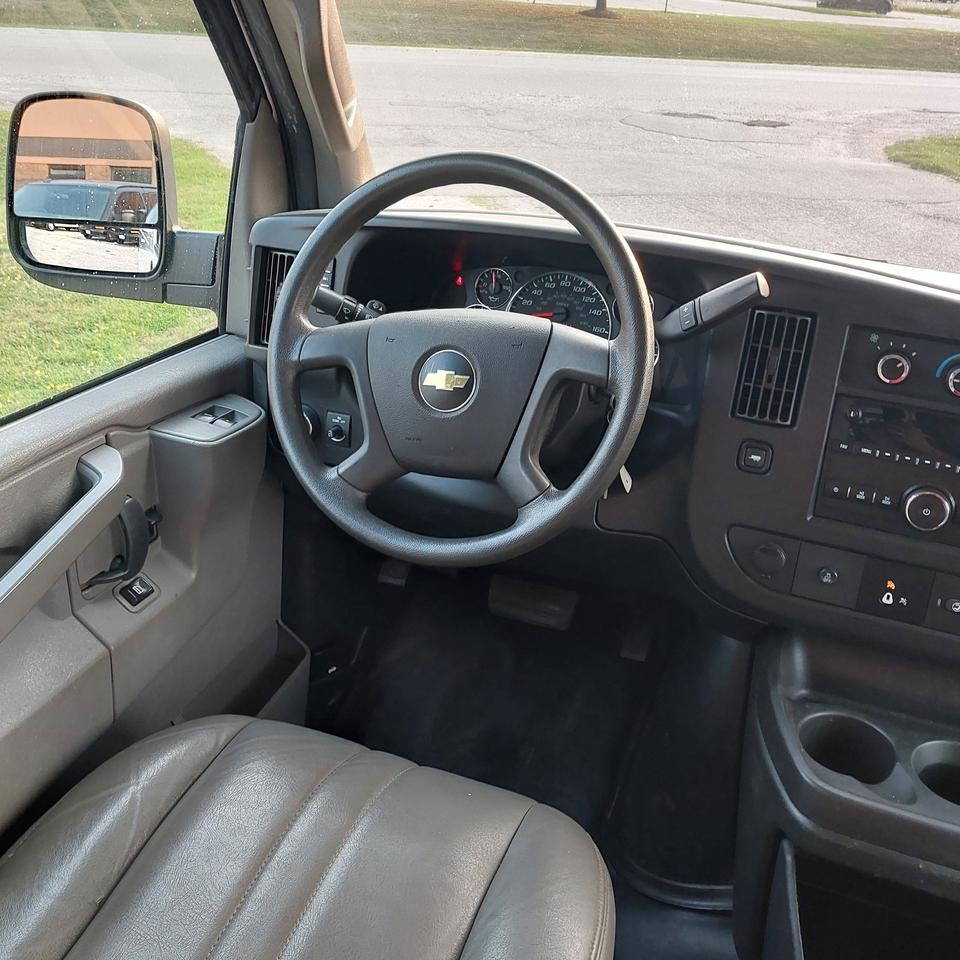 2018 Chevrolet Express 2500 V6 Cargo Van 135" WB Photo