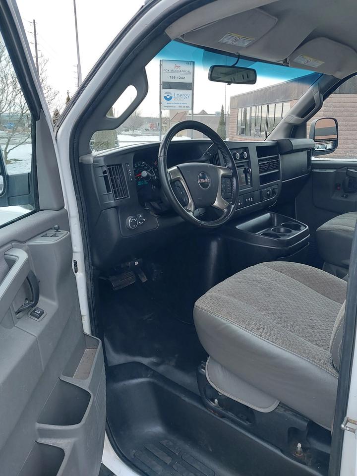 2018 GMC Savana 2500 Duramax Diesel Extended Cargo Van Photo