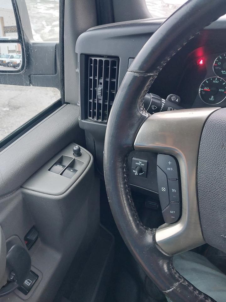2018 GMC Savana 2500 Duramax Diesel Extended Cargo Van Photo