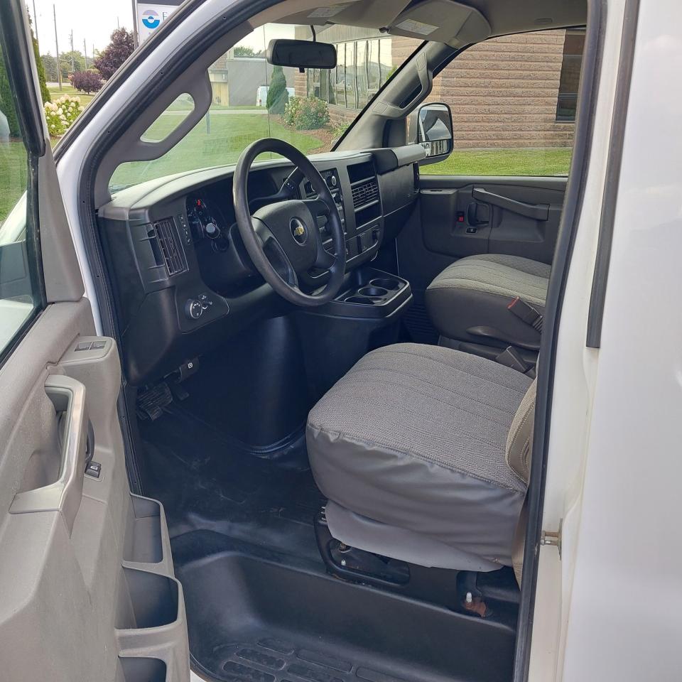 2019 Chevrolet Express 2500 V6 Cargo Van 135" WB Photo