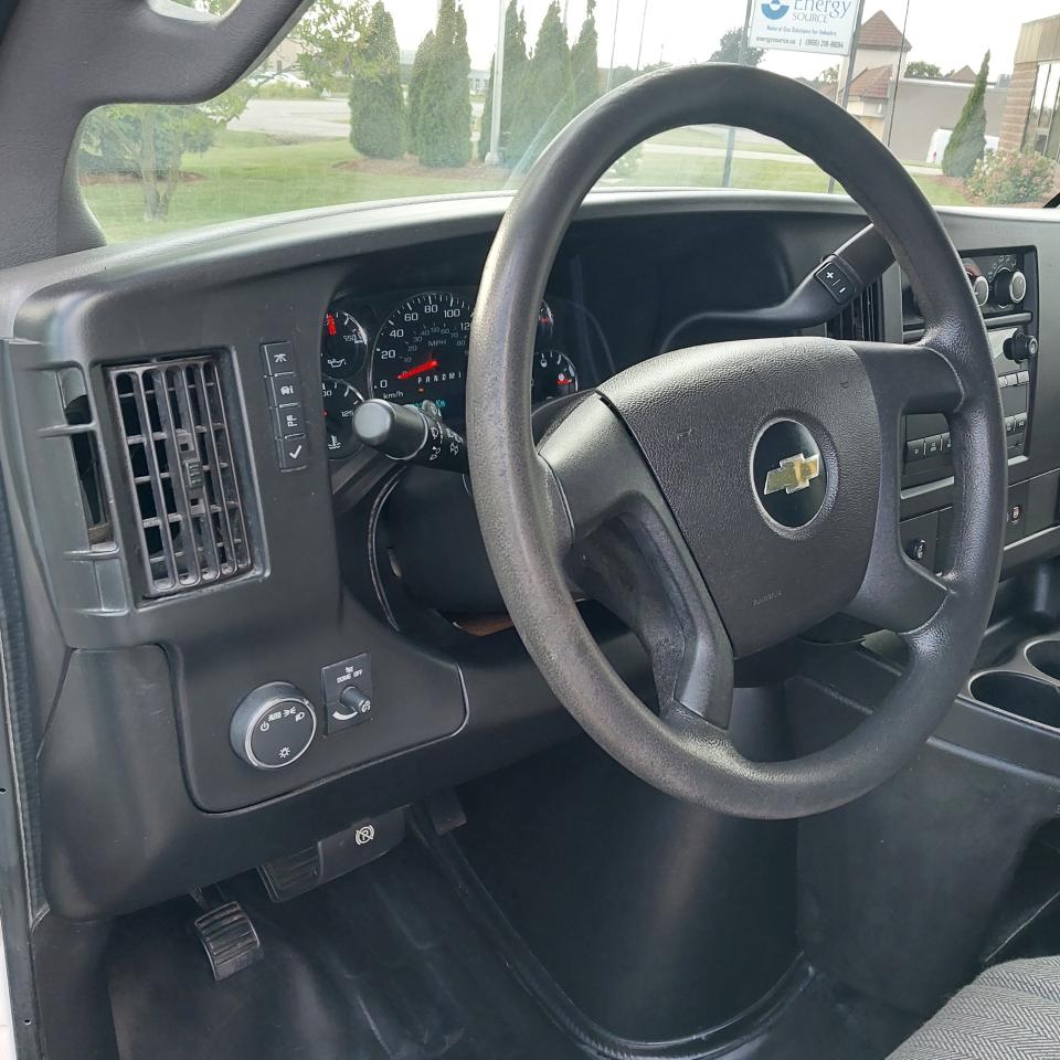 2019 Chevrolet Express 2500 V6 Cargo Van 135" WB Photo
