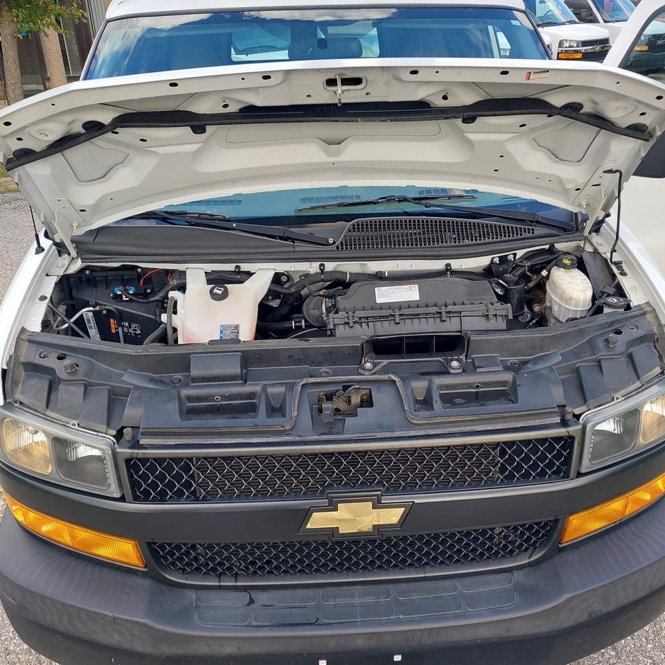 2019 Chevrolet Express 2500 V6 Cargo Van 135" WB Photo