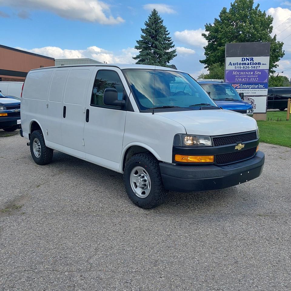 2019 Chevrolet Express 2500 V6 Cargo Van 135" WB Photo