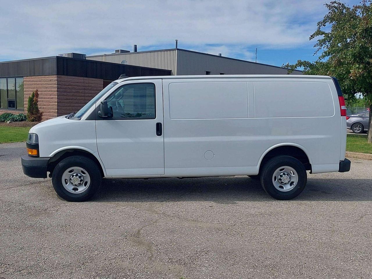 2019 Chevrolet Express 2500 V6 Cargo Van 135" WB Photo