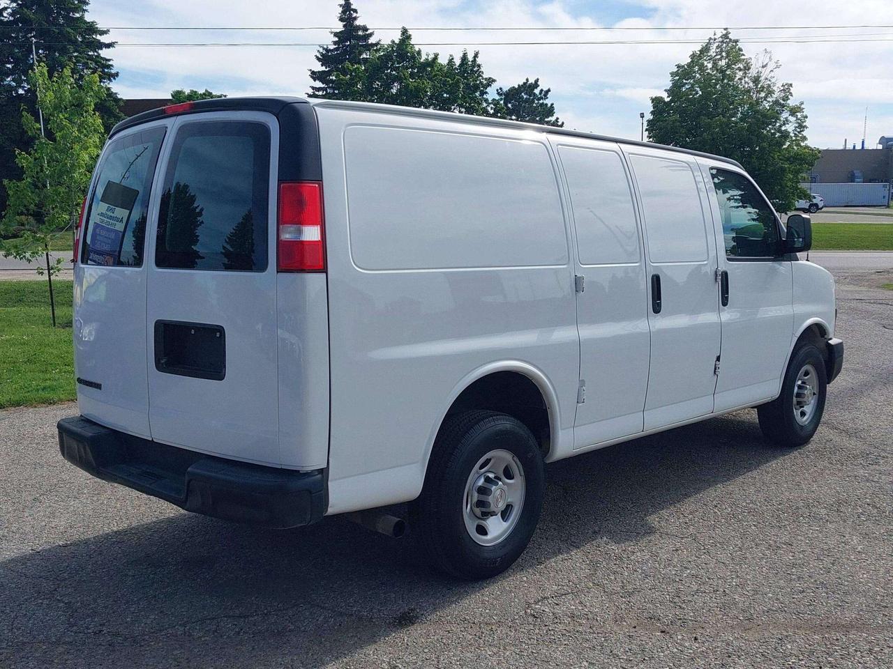 2019 Chevrolet Express 2500 V6 Cargo Van 135" WB Photo