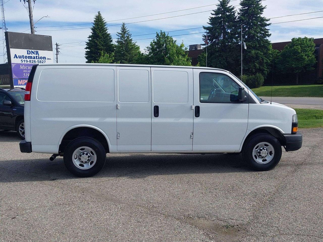 2019 Chevrolet Express 2500 V6 Cargo Van 135" WB Photo