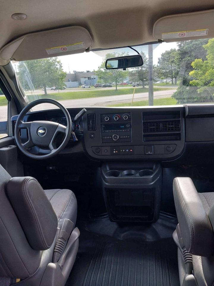 2019 Chevrolet Express 2500 V6 Cargo Van 135" WB Photo