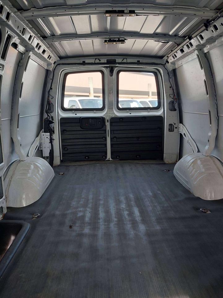 2019 Chevrolet Express 2500 V6 Cargo Van 135" WB Photo