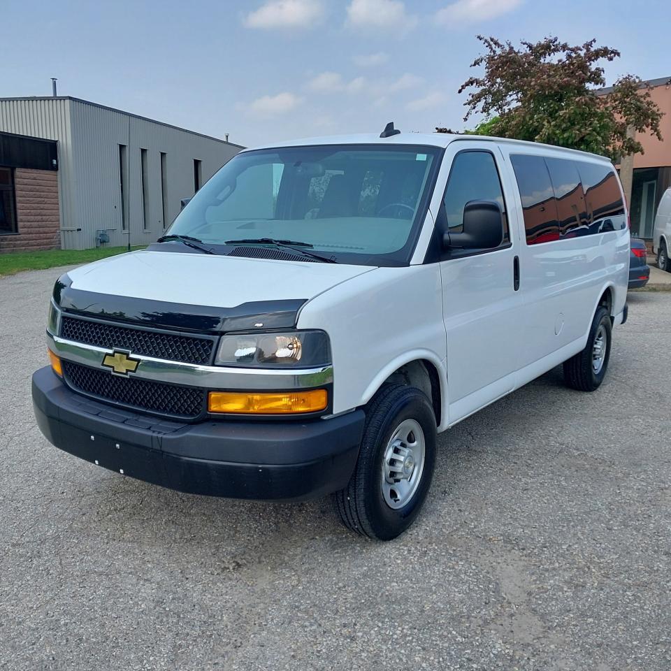 2022 Chevrolet Express 2500 12 Passenger Van Photo0