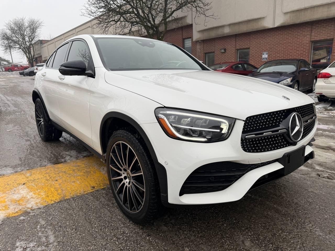 2023 Mercedes-Benz GLC-Class GLC 300 4MATIC Coupe Photo2