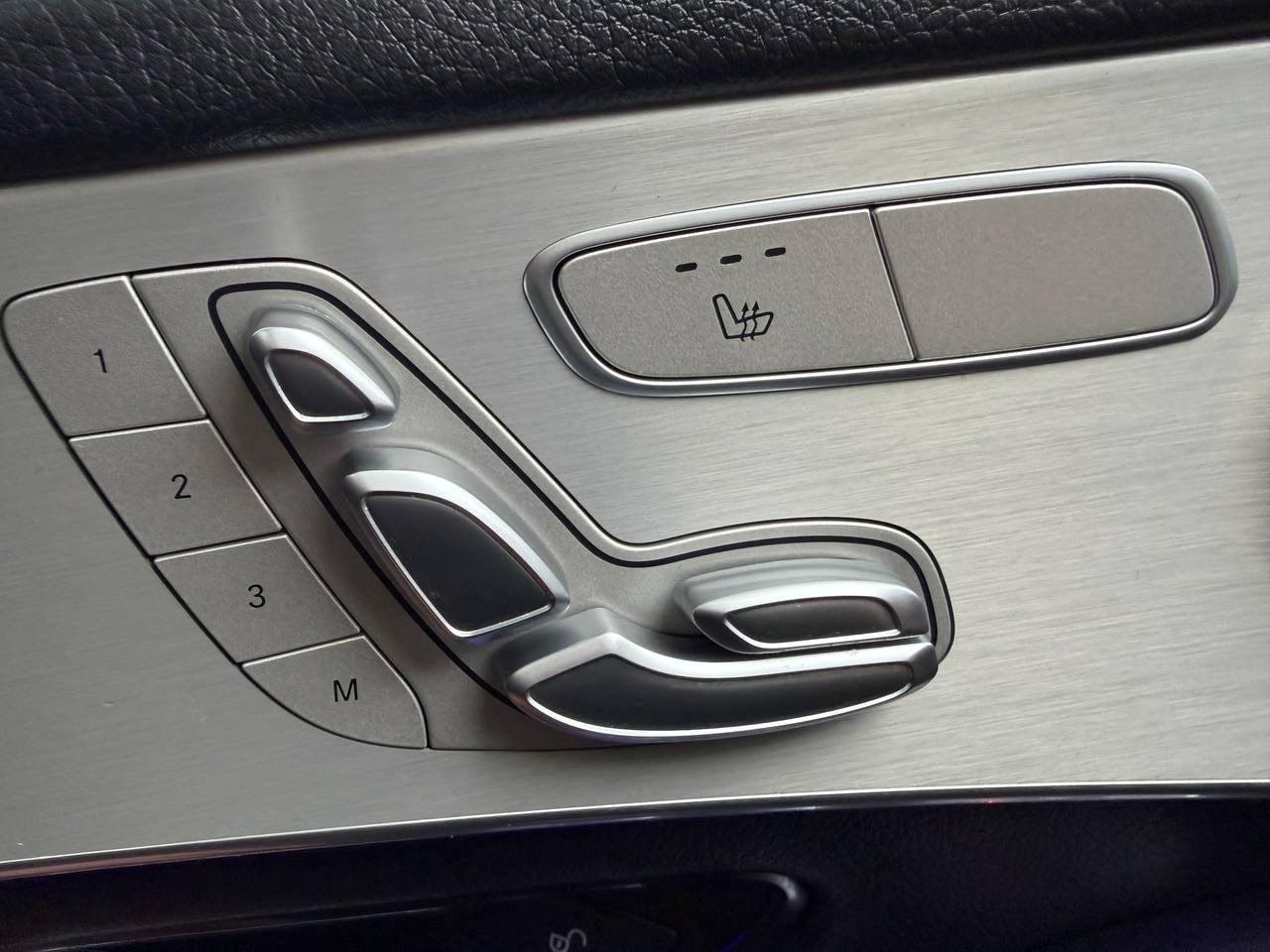 2023 Mercedes-Benz GLC-Class GLC 300 4MATIC Coupe Photo