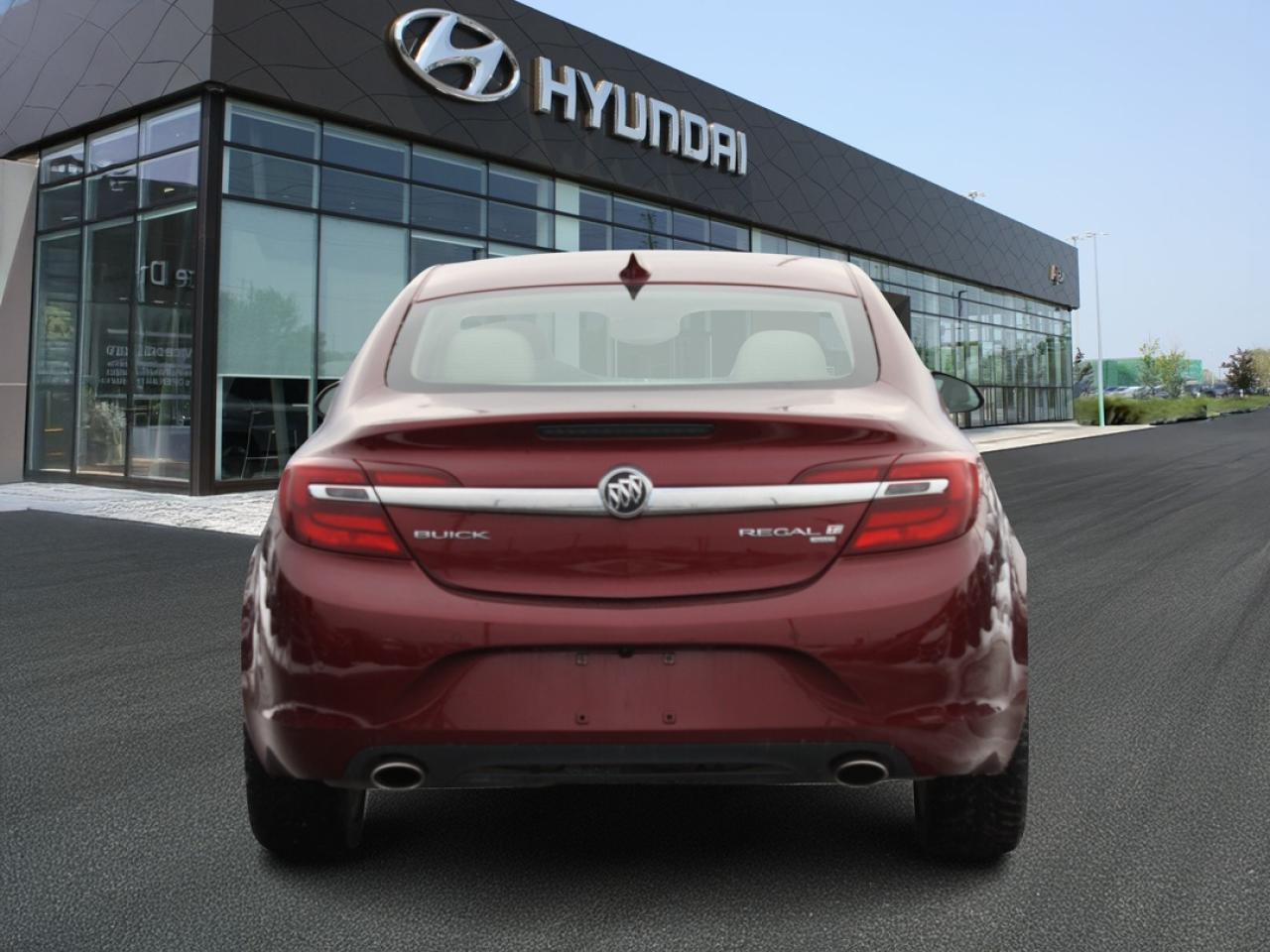 2016 Buick Regal 4dr Sdn Premium I AWD Photo