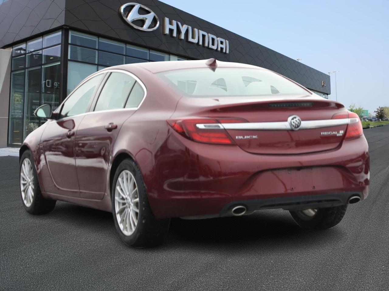2016 Buick Regal 4dr Sdn Premium I AWD Photo