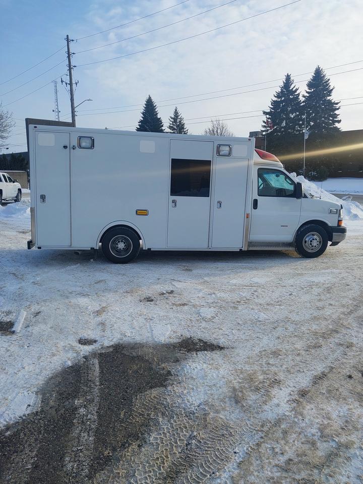 2016 Chevrolet Express 3500 Duramax Ambulance Camper Photo