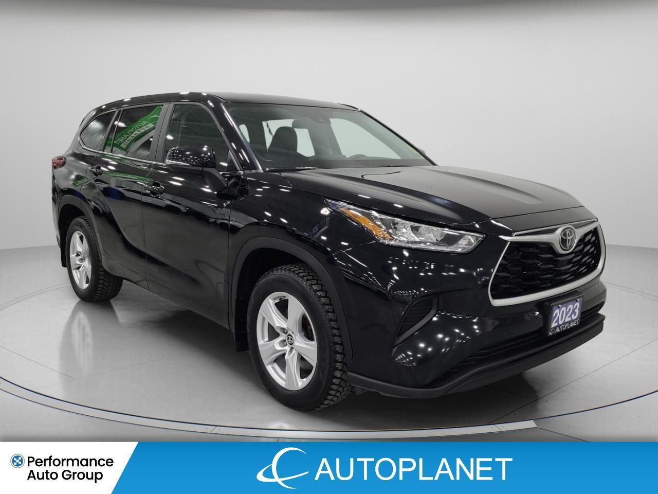 2023 Toyota Highlander LE AWD, 8-Seater, Heated Seats, Apple CarPlay! Photo