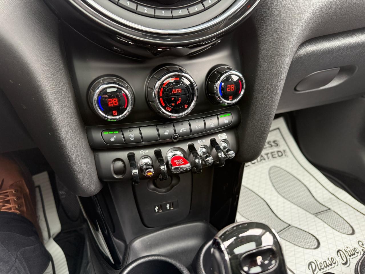 2020 MINI 3 Door Cooper S  ACCIDENT FREE 1-OWNER MINT Photo