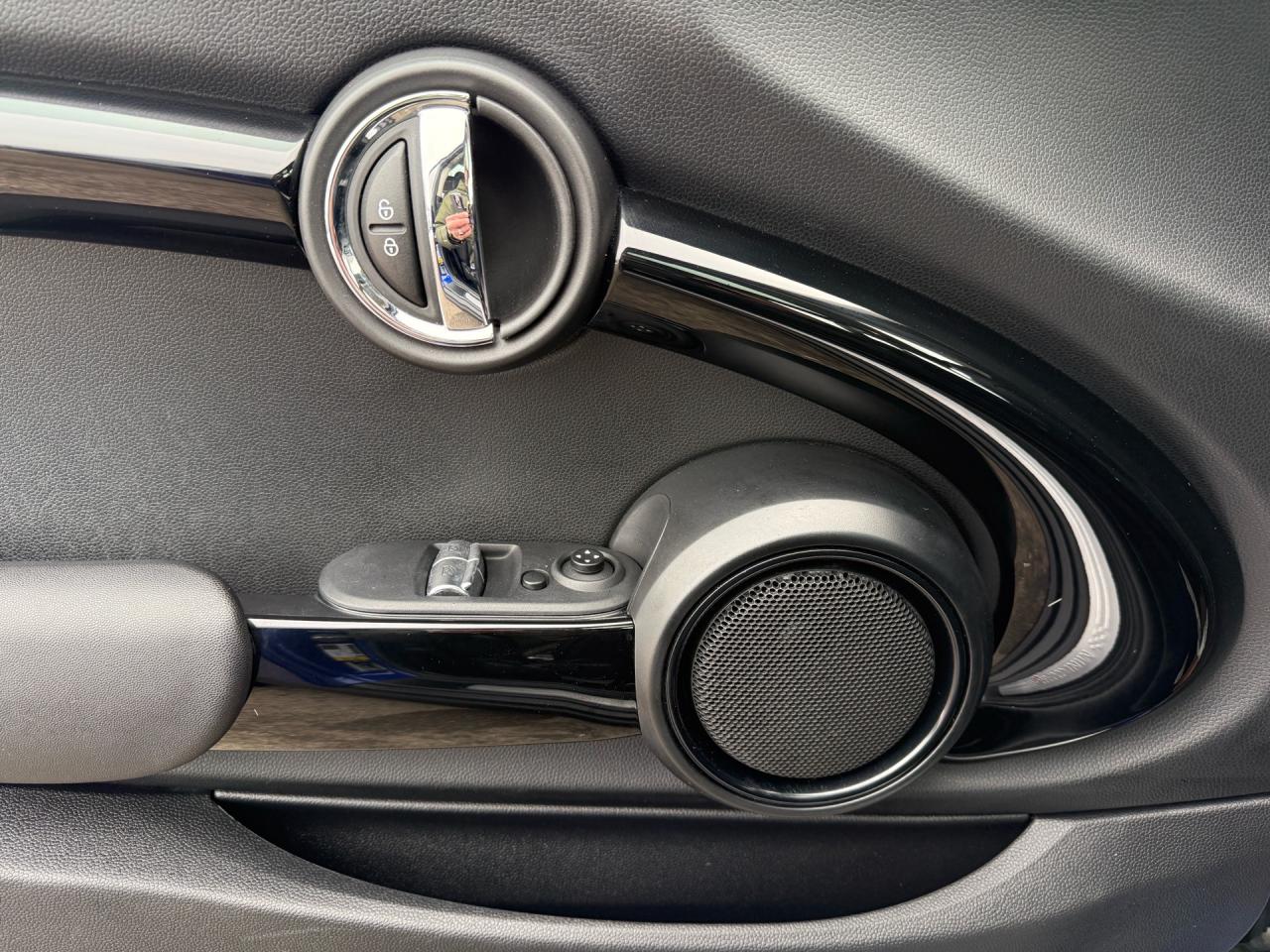 2020 MINI 3 Door Cooper S  ACCIDENT FREE 1-OWNER MINT Photo