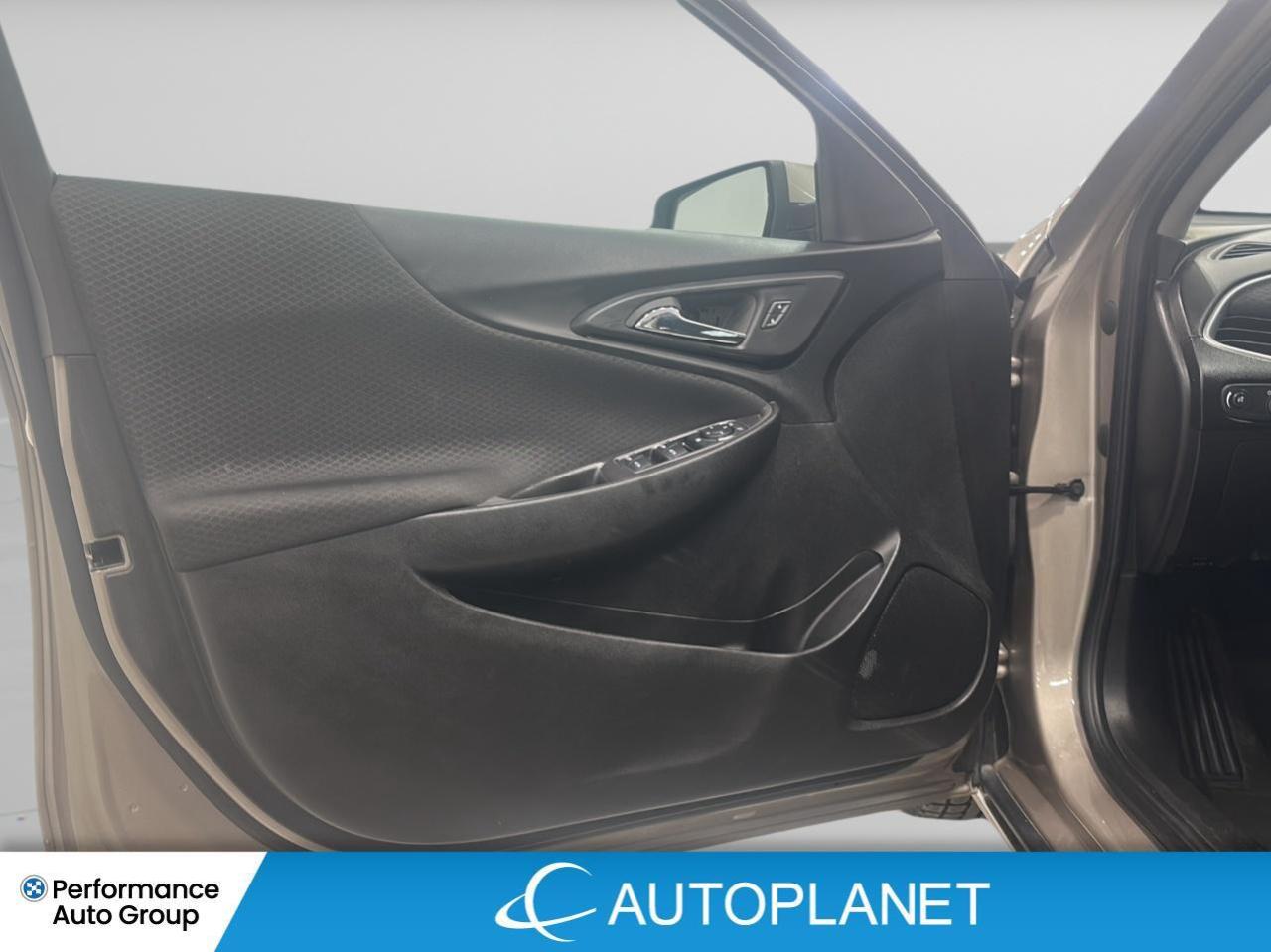 2023 Chevrolet Malibu 1LT, Turbo, Apple CarPlay, Heated Seats! Photo