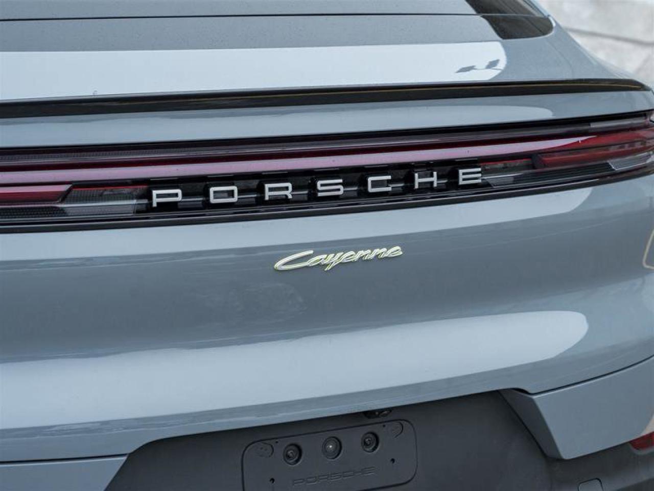 2025 Porsche Cayenne E-Hybrid Coupe AWD Premium Pkg Plus 21 Cayenne Exc Photo