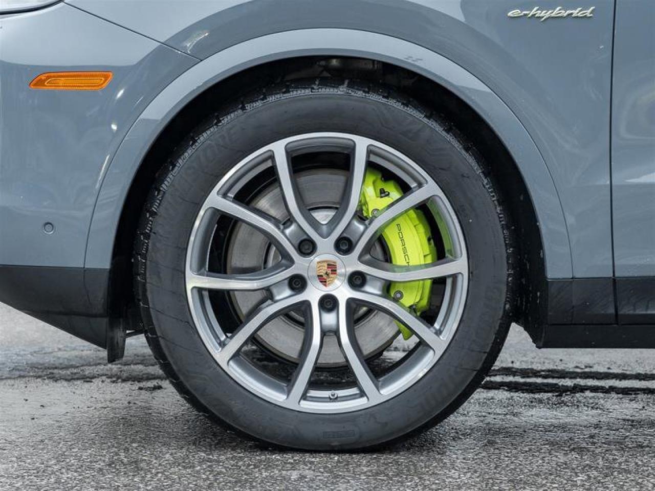 2025 Porsche Cayenne E-Hybrid Coupe AWD Premium Pkg Plus 21 Cayenne Exc Photo