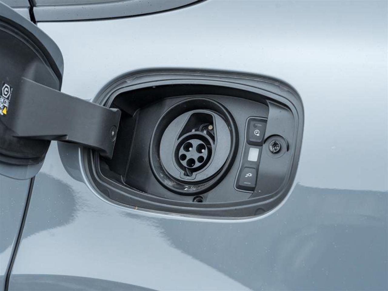 2025 Porsche Cayenne E-Hybrid Coupe AWD Premium Pkg Plus 21 Cayenne Exc Photo