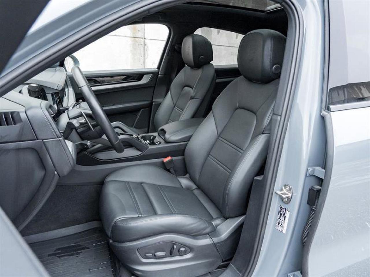 2025 Porsche Cayenne E-Hybrid Coupe AWD Premium Pkg Plus 21 Cayenne Exc Photo