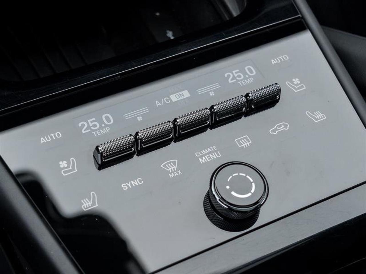 2025 Porsche Cayenne E-Hybrid Coupe AWD Premium Pkg Plus 21 Cayenne Exc Photo