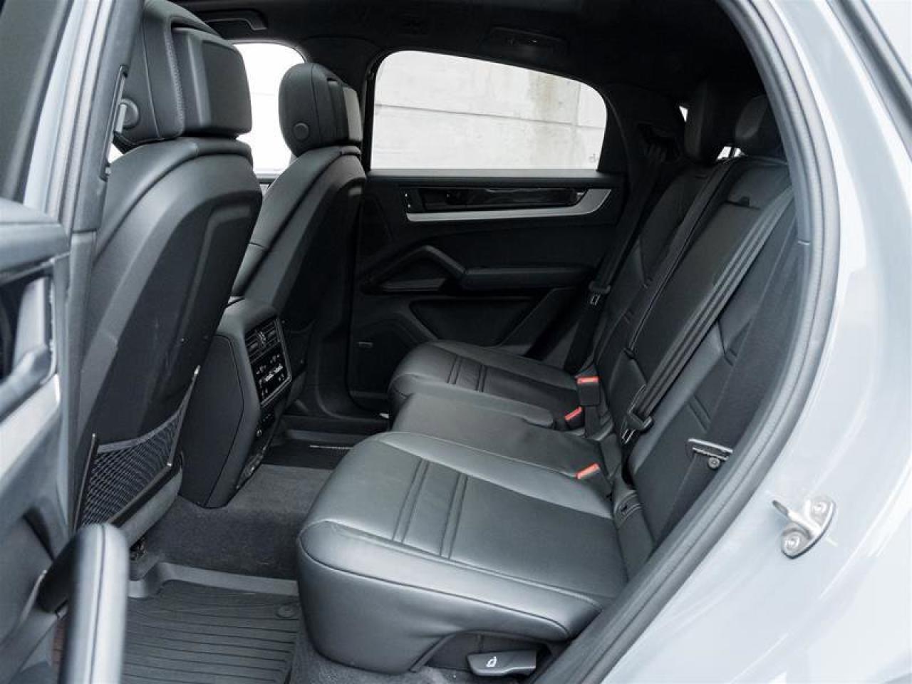 2025 Porsche Cayenne E-Hybrid Coupe AWD Premium Pkg Plus 21 Cayenne Exc Photo