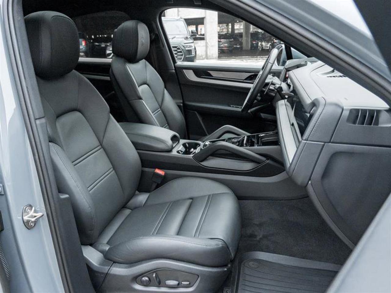 2025 Porsche Cayenne E-Hybrid Coupe AWD Premium Pkg Plus 21 Cayenne Exc Photo