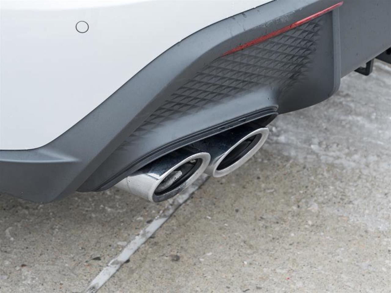 2022 Porsche Macan AWD Premium Pkg Plus 20 Macan S Wheels in Dark Tit Photo