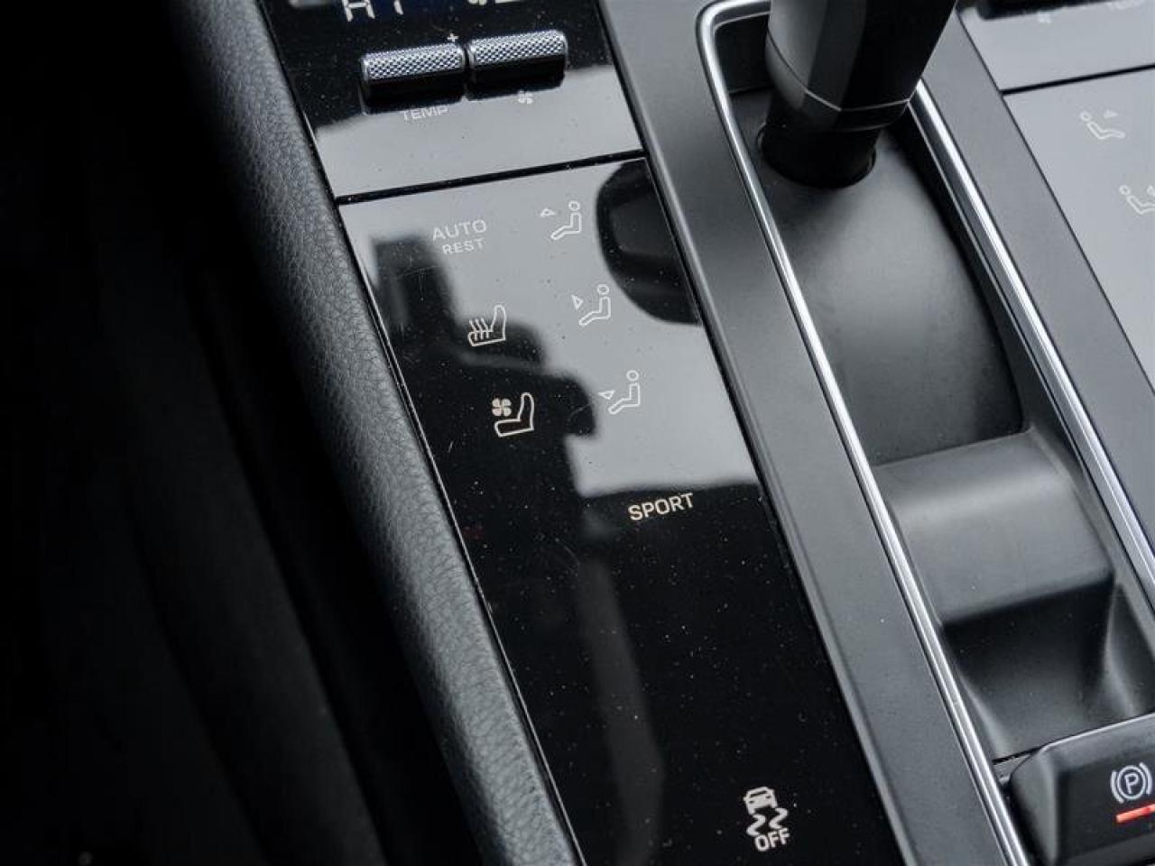 2022 Porsche Macan AWD Premium Pkg Plus 20 Macan S Wheels in Dark Tit Photo