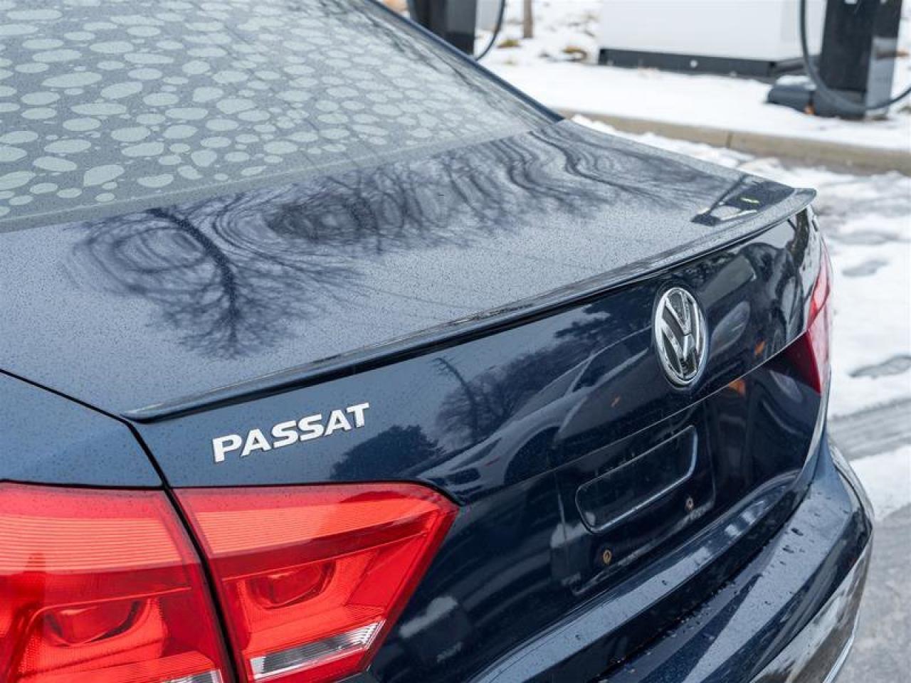 2015 Volkswagen Passat Highline 3.6L DSG Back-up Camera Front Fof Lamps A Photo