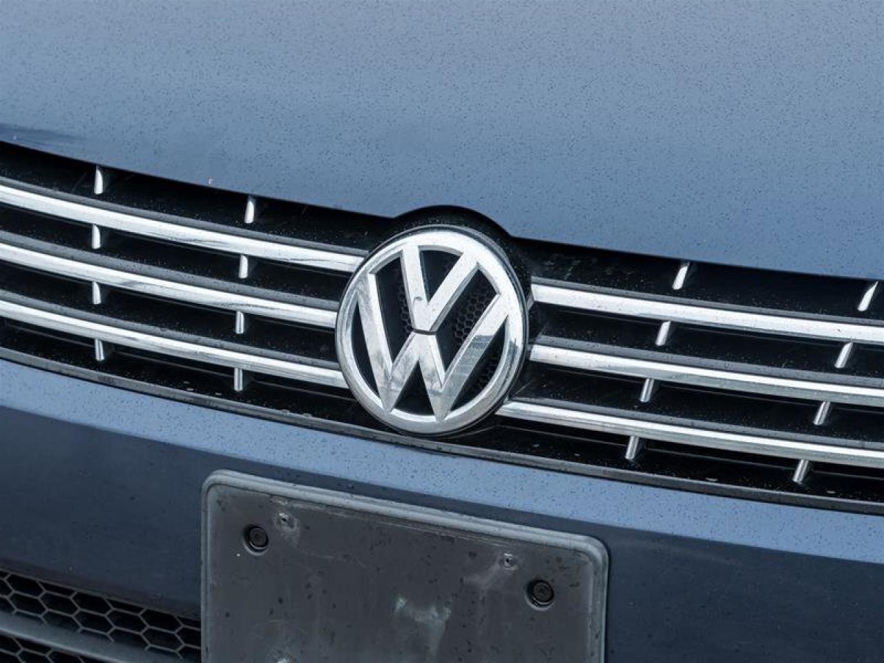 2015 Volkswagen Passat Highline 3.6L DSG Back-up Camera Front Fof Lamps A Photo