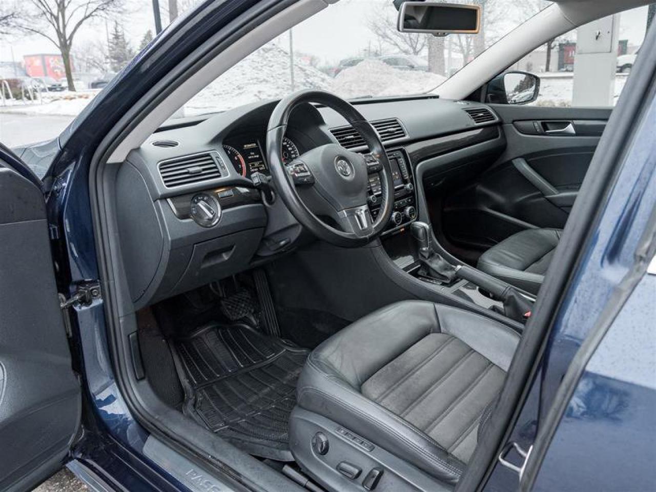 2015 Volkswagen Passat Highline 3.6L DSG Back-up Camera Front Fof Lamps A Photo