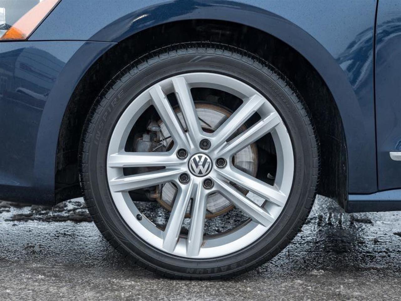 2015 Volkswagen Passat Highline 3.6L DSG Back-up Camera Front Fof Lamps A Photo