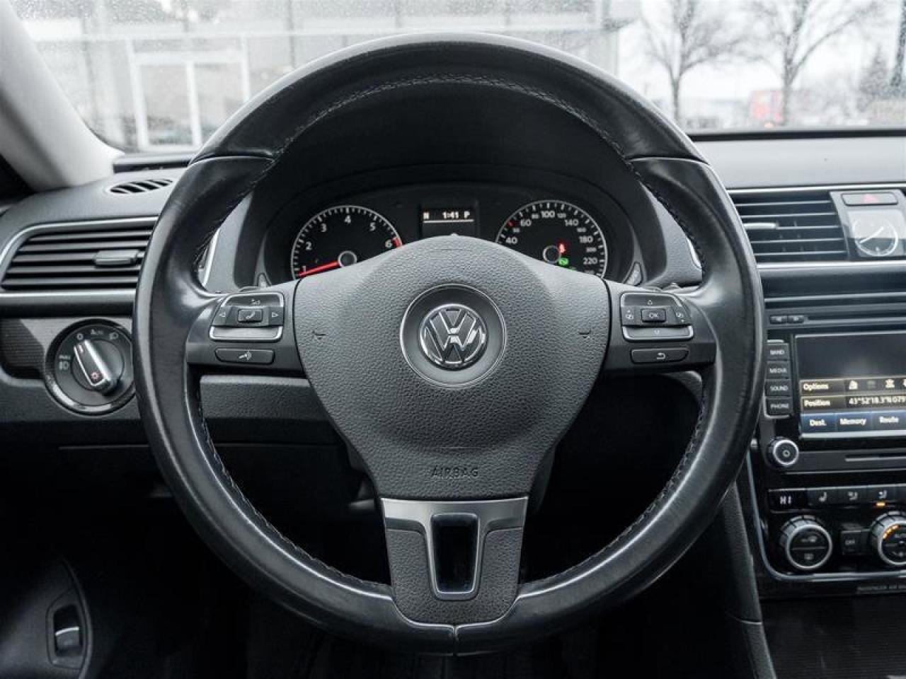 2015 Volkswagen Passat Highline 3.6L DSG Back-up Camera Front Fof Lamps A Photo