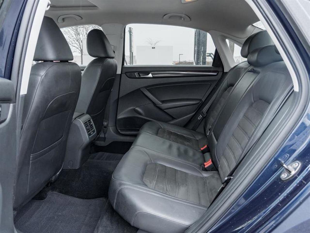 2015 Volkswagen Passat Highline 3.6L DSG Back-up Camera Front Fof Lamps A Photo