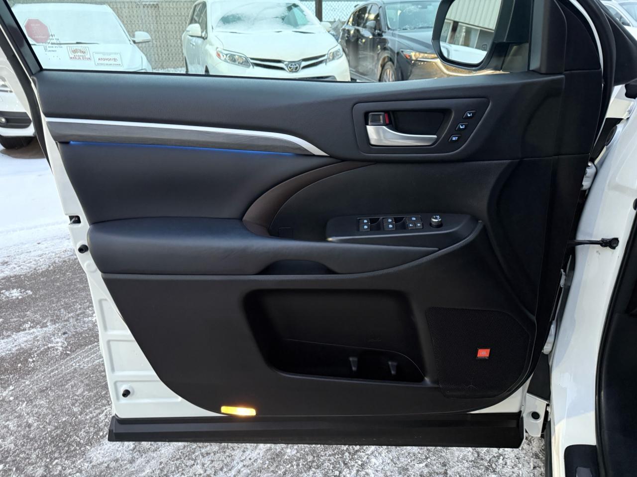 2018 Toyota Highlander Limited AWD Hybrid  ACCIDENT FREE CERTIFIED MINT Photo