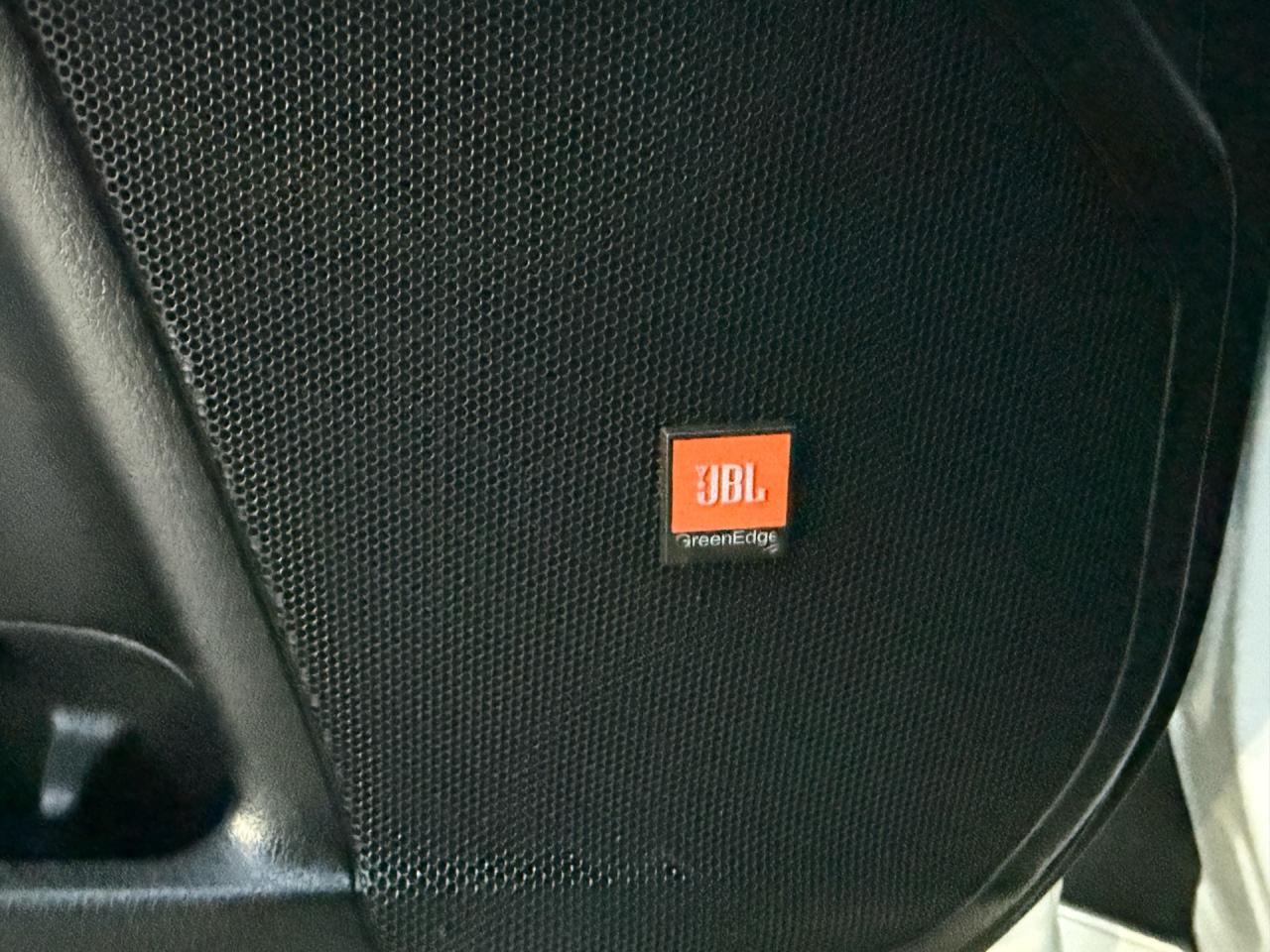 2018 Toyota Highlander Limited AWD Hybrid  ACCIDENT FREE CERTIFIED MINT Photo