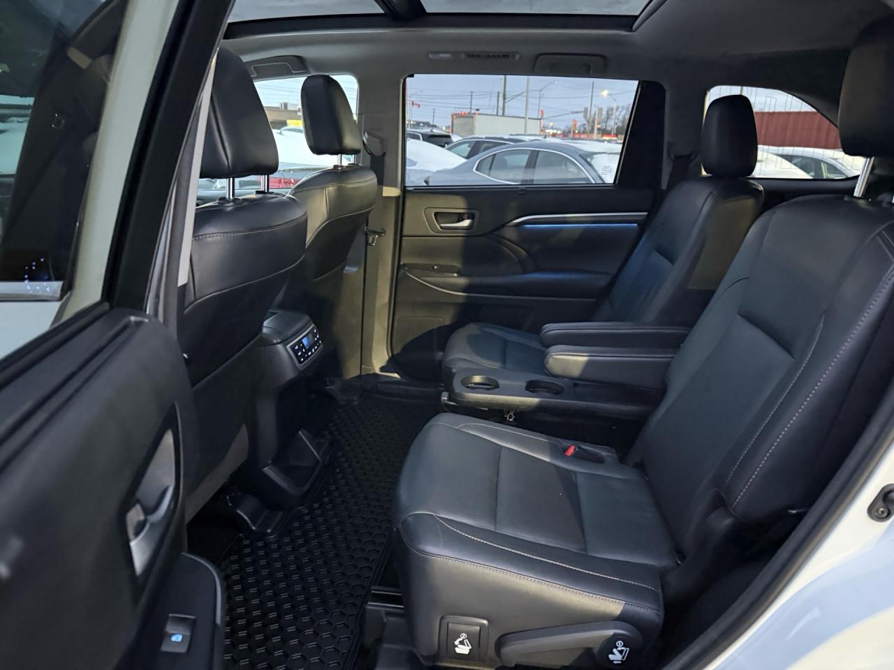 2018 Toyota Highlander Limited AWD Hybrid  ACCIDENT FREE CERTIFIED MINT Photo