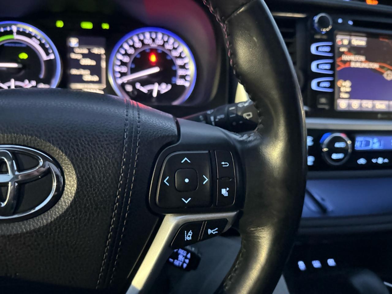 2018 Toyota Highlander Limited AWD Hybrid  ACCIDENT FREE CERTIFIED MINT Photo