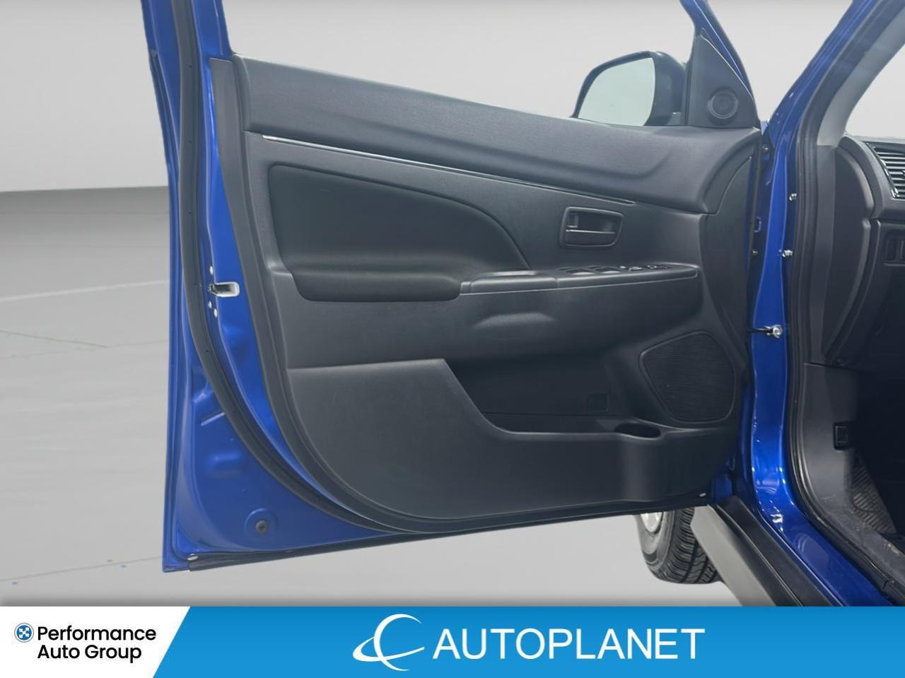 2023 Mitsubishi RVR ES 4x4, Heated Seats, Android Auto! Photo